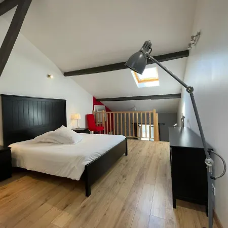 Appartement Les Logis Des Vignobles Sainte Emilion En Duplex N 1 Avec Terrasse Saint-Émilion