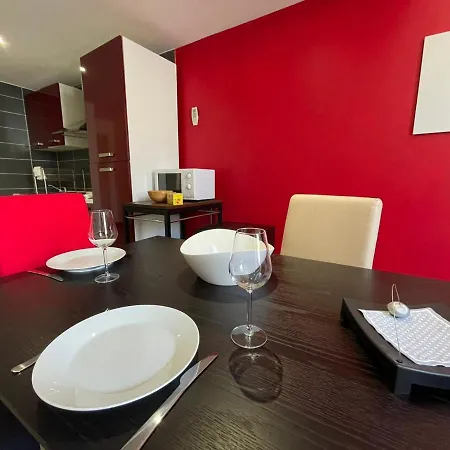 Les Logis Des Vignobles Sainte Emilion En Duplex N 1 Avec Terrasse *