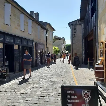 Les Logis Des Vignobles Sainte Emilion En Duplex N 1 Avec Terrasse